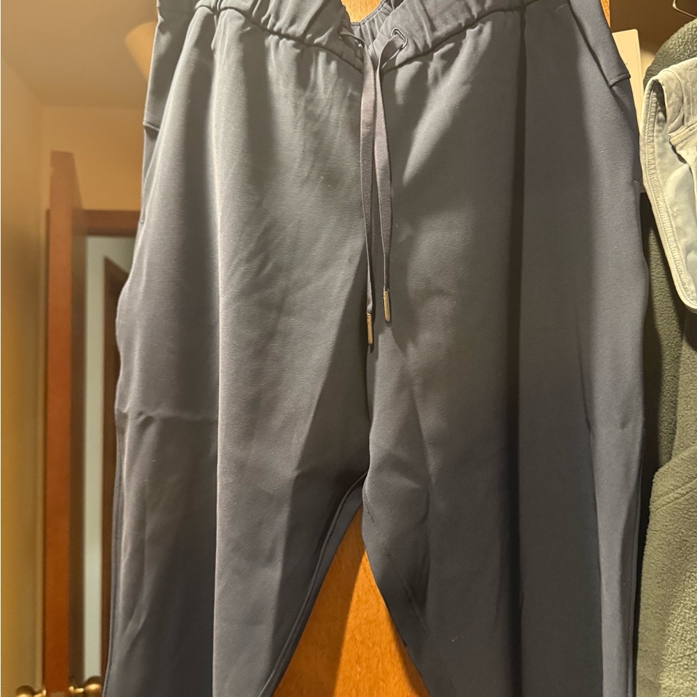 Lululemon on the Fly Pants (Woven)